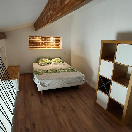 Appartamento Joli apparemment type Loft Cavaillon Esterno foto