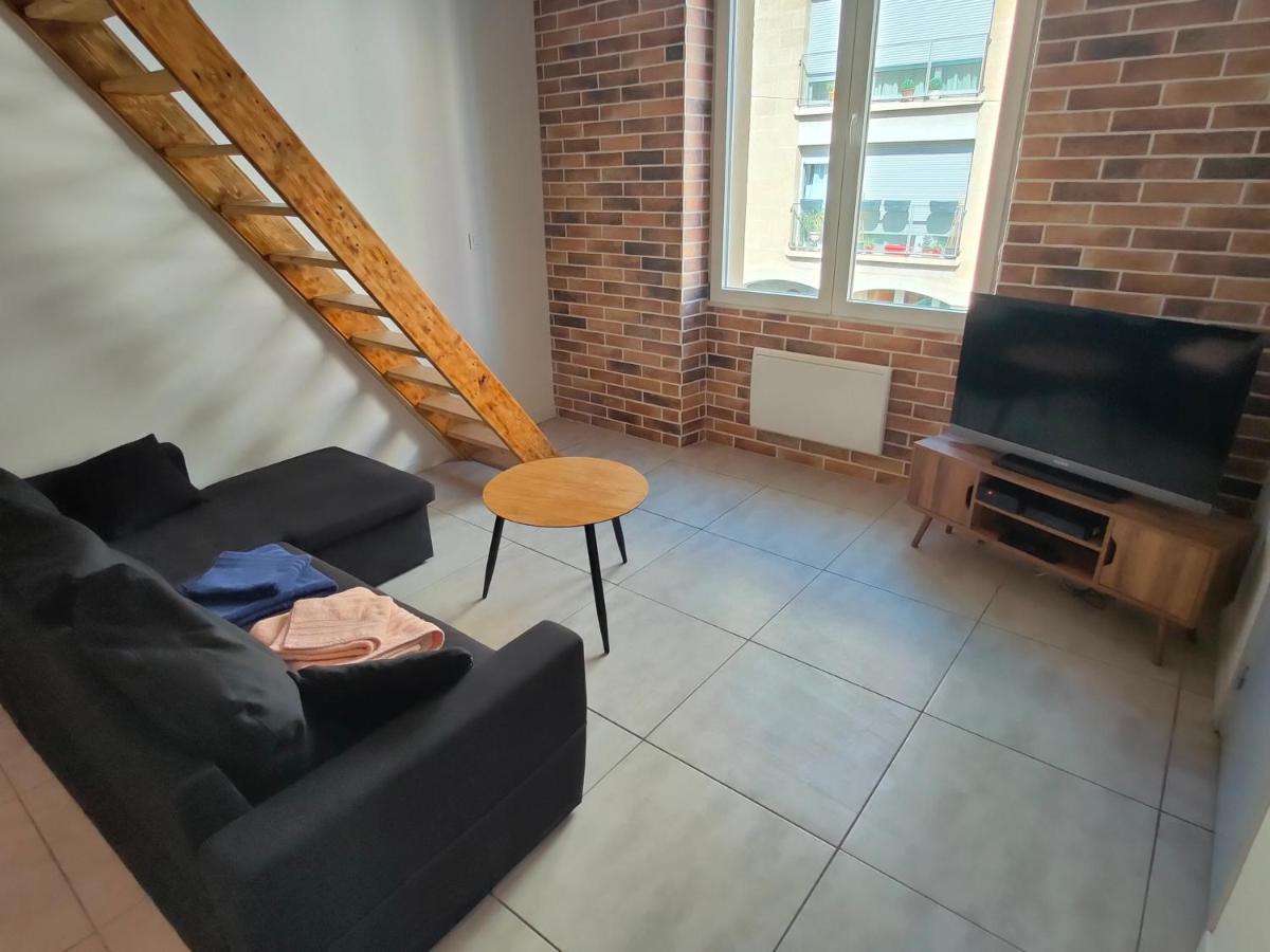 Appartamento Joli apparemment type Loft Cavaillon Esterno foto