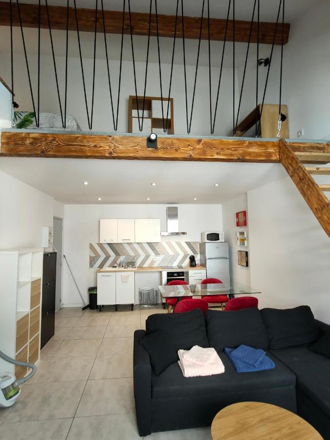 Appartamento Joli apparemment type Loft Cavaillon Esterno foto